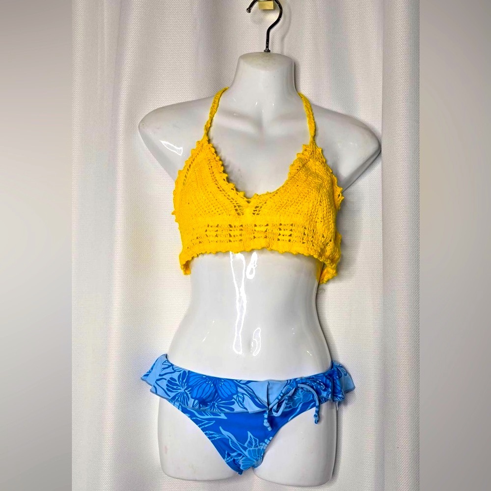 (Bundle & Save - 2 for $25) NWT Christina bikini bottom